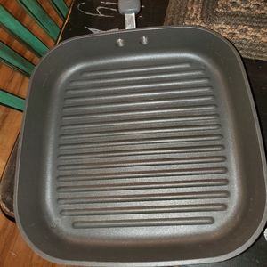 Pampered Chef Pannini Pan.